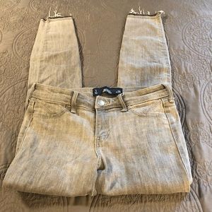 Hollister gray jeans!